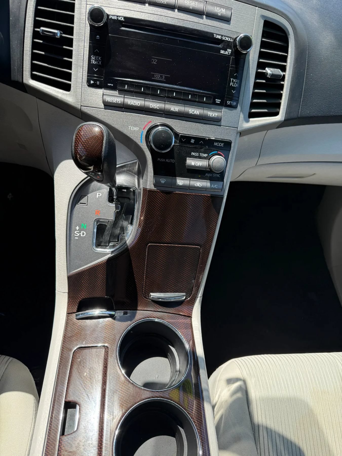 Used 2012 Toyota Venza LE FWD image 17