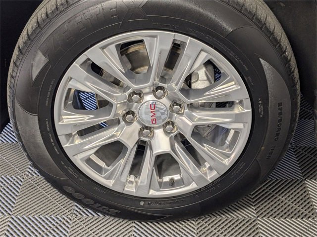 Certified 2023 GMC Yukon Denali image 8