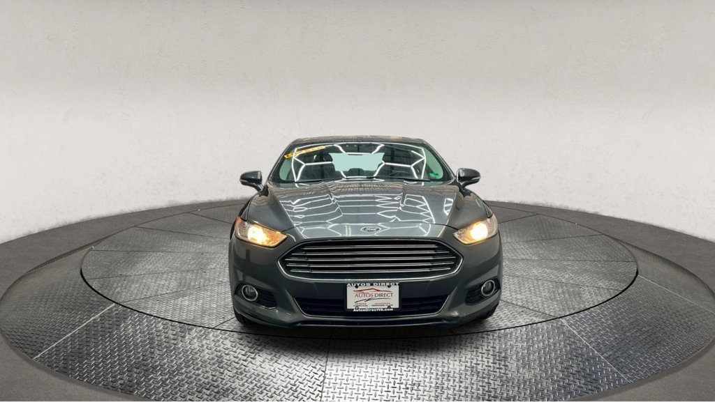 Used 2016 Ford Fusion Titanium image 3