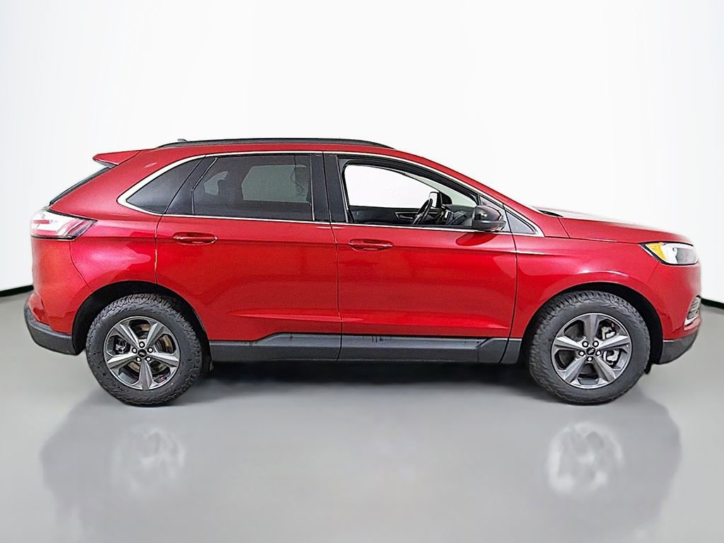Used 2022 Ford Edge SEL w/ Sport Appearance Package image 12