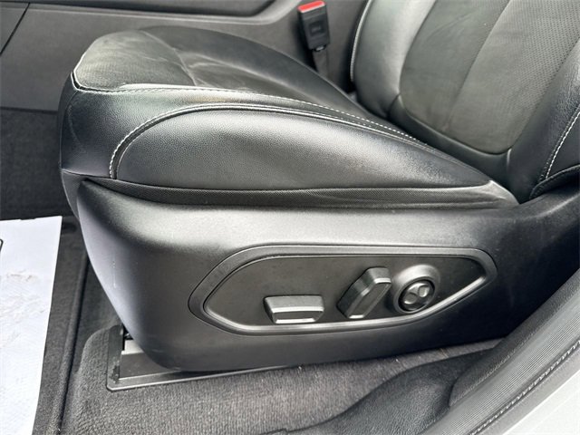 Used 2021 Jeep Grand Cherokee L Laredo image 12