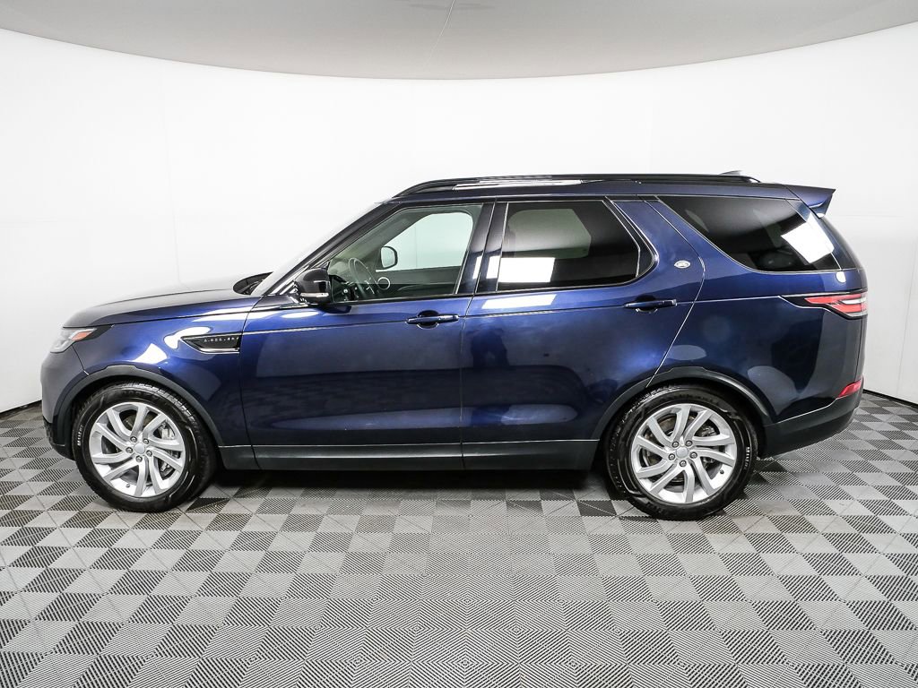 Used 2018 Land Rover Discovery HSE image 2