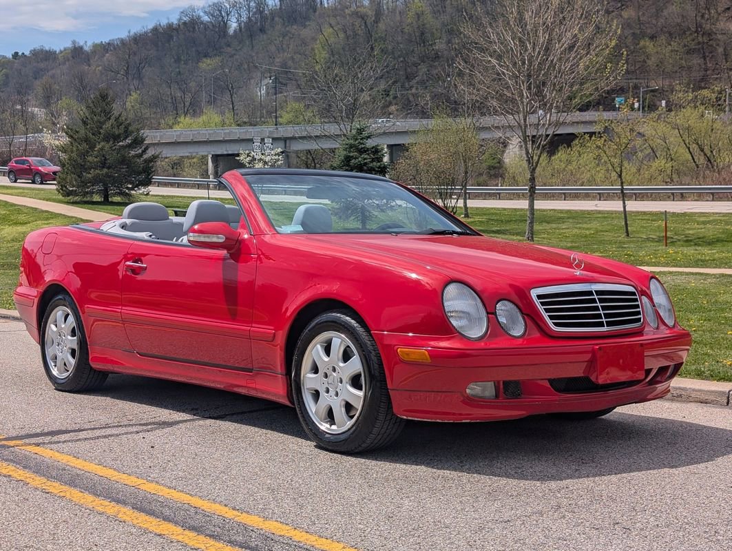 Used 2002 Mercedes-Benz CLK 320 Cabriolet image 3
