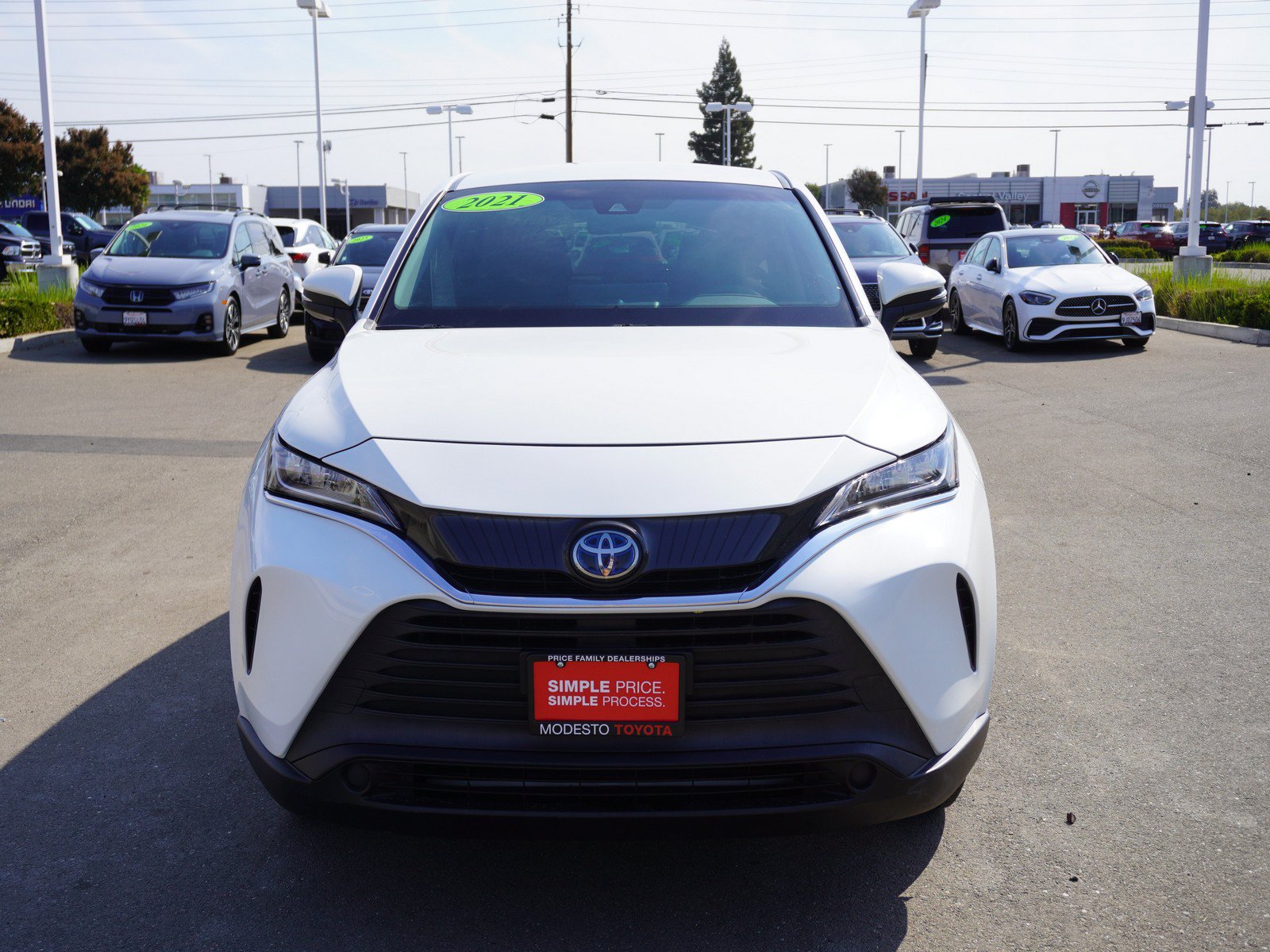 Used 2021 Toyota Venza LE AWD/4WD image 4