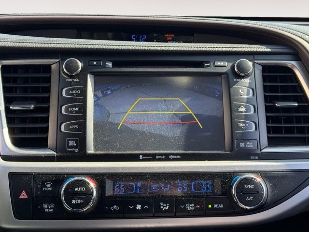 Certified 2018 Toyota Highlander Limited w/ Carpet Mat Package (TMS) AWD/4WD image 4