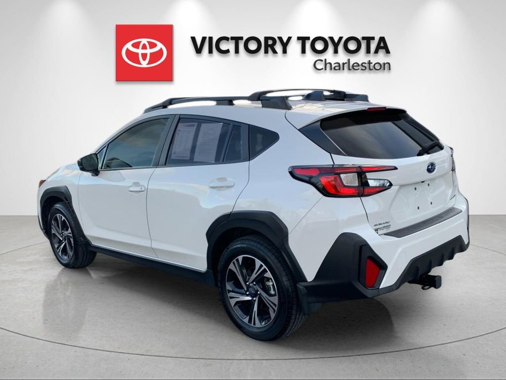 Used 2024 Subaru Crosstrek 2.0i Premium image 3