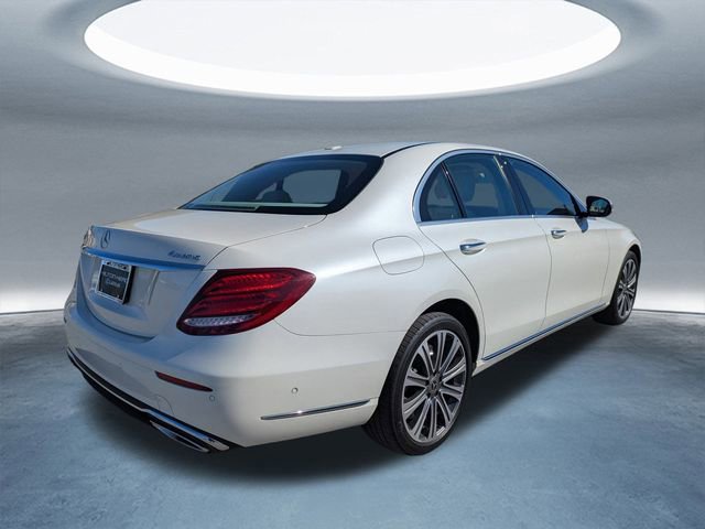 Used 2018 Mercedes-Benz E 400 4MATIC Sedan image 4
