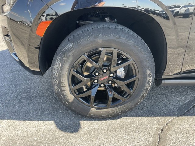 Used 2023 GMC Yukon AT4 w/ AT4 Premium Package image 10