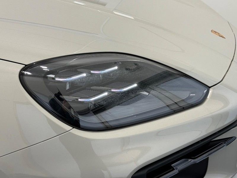 New 2026 Porsche Cayenne Coupe AWD/4WD image 11