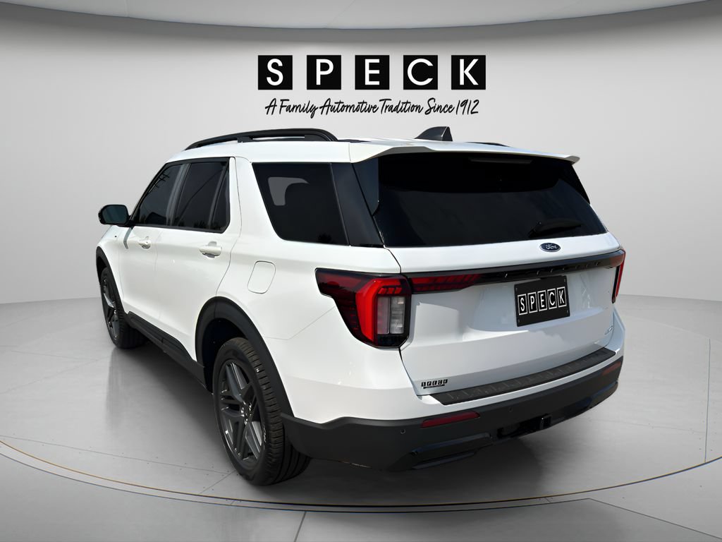 New 2026 Ford Explorer ST-Line w/ ST-Line Street Pack AWD/4WD image 5