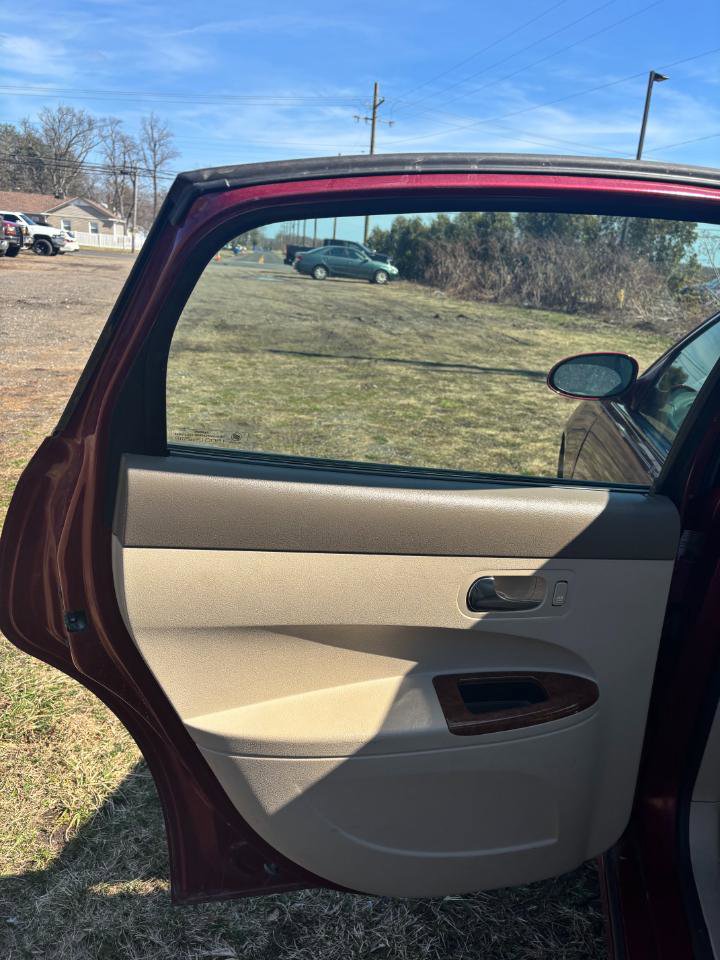 Used 2006 Buick LaCrosse CXL w/ Driver Confidence Package image 21