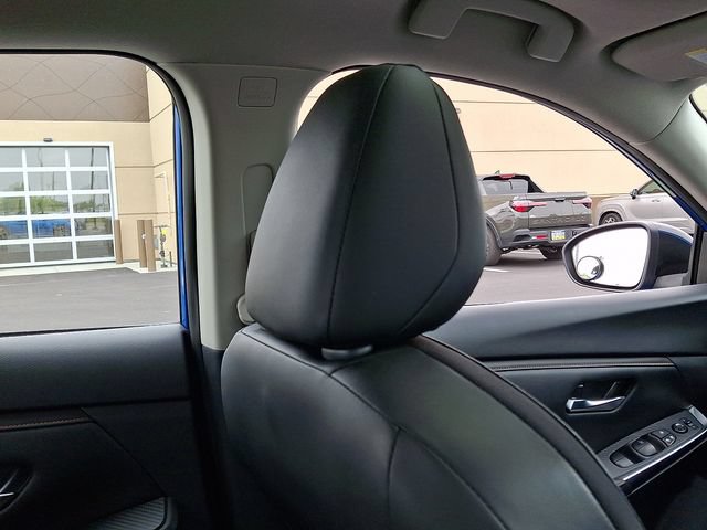 Used 2023 Nissan Sentra SR w/ SR Premium Package FWD image 13