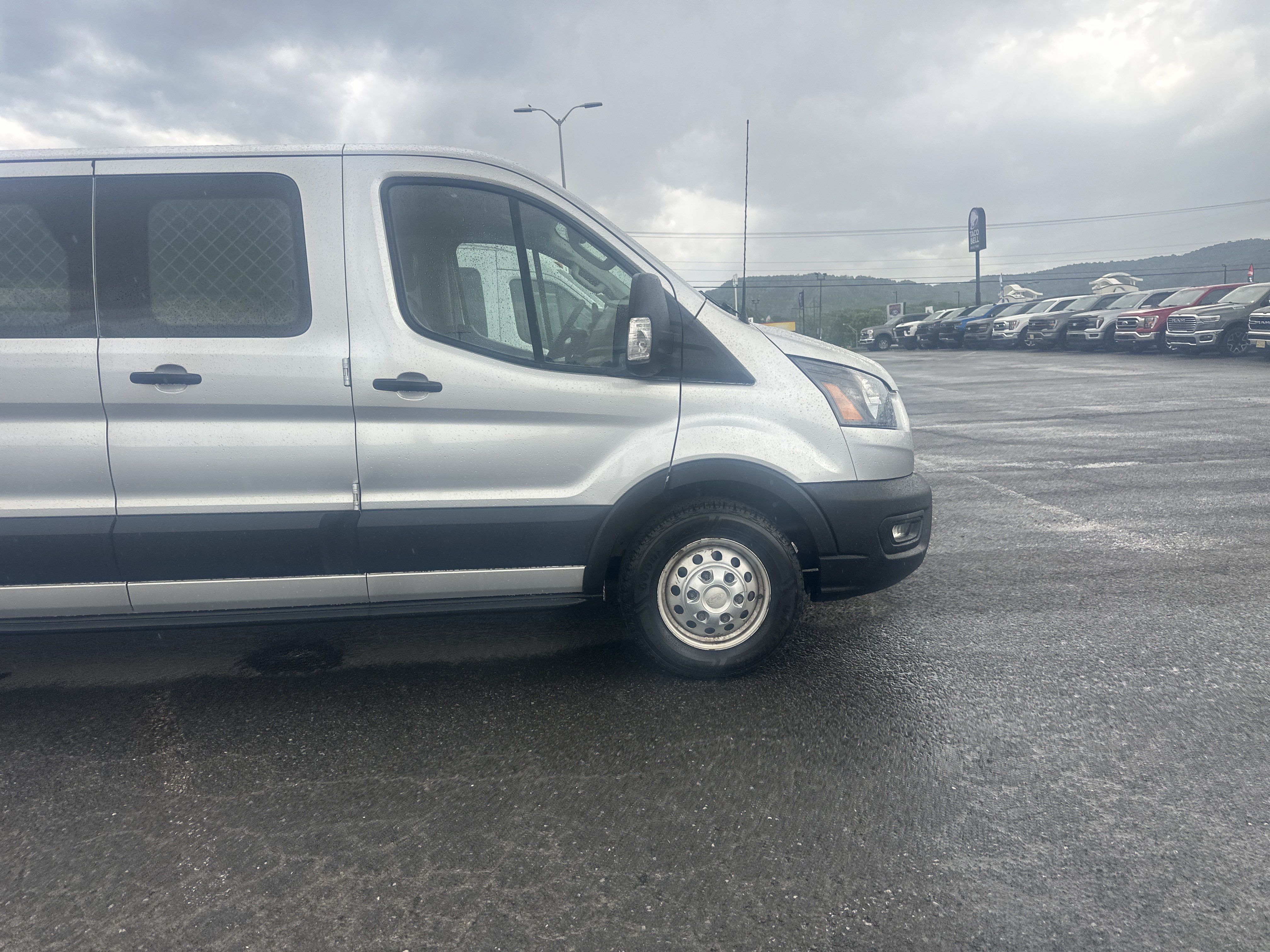 Used 2020 Ford Transit 350 Low Roof AWD image 10