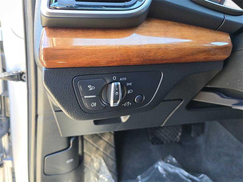 Used 2023 Audi Q5 2.0T Premium w/ Convenience Package image 33