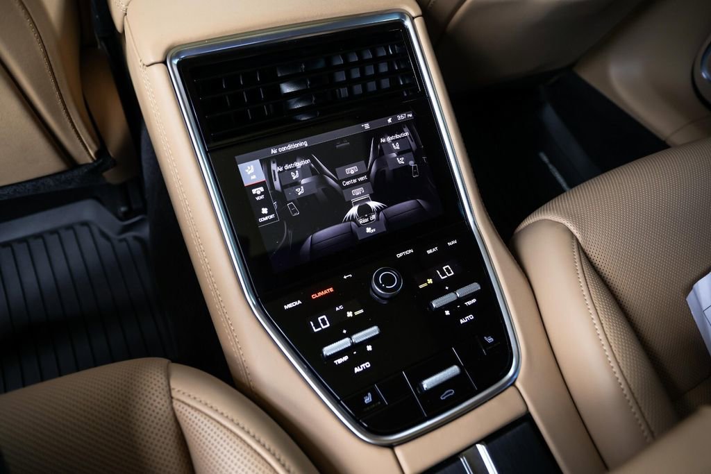 Used 2023 Porsche Panamera Platinum Edition image 46