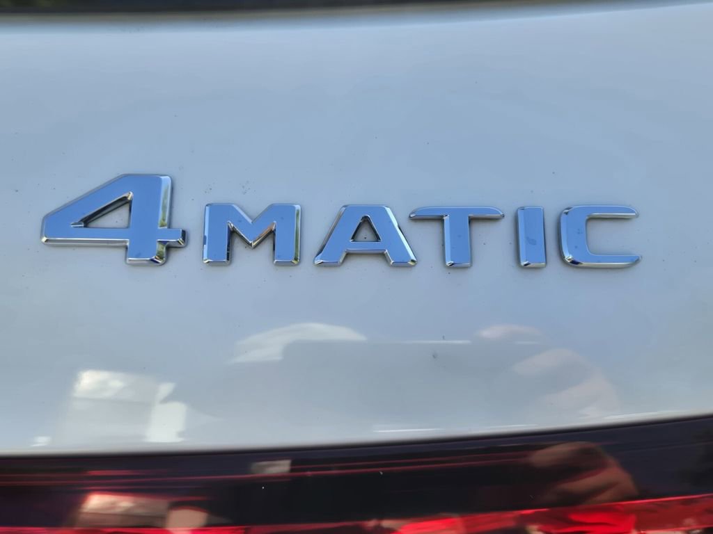 Used 2021 Mercedes-Benz GLE 580 4MATIC image 11