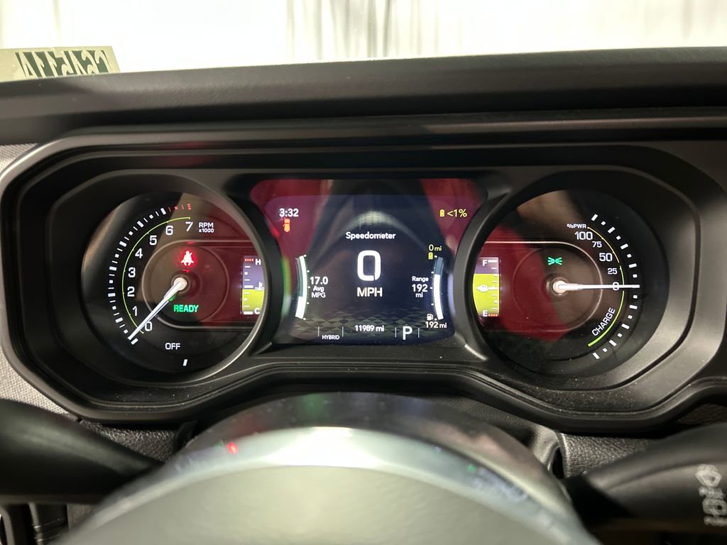 Used 2025 Jeep Wrangler Unlimited Sahara w/ Safety Group AWD/4WD image 16