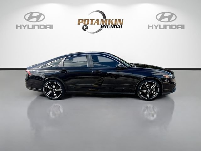 Used 2024 Honda Accord Sport image 4