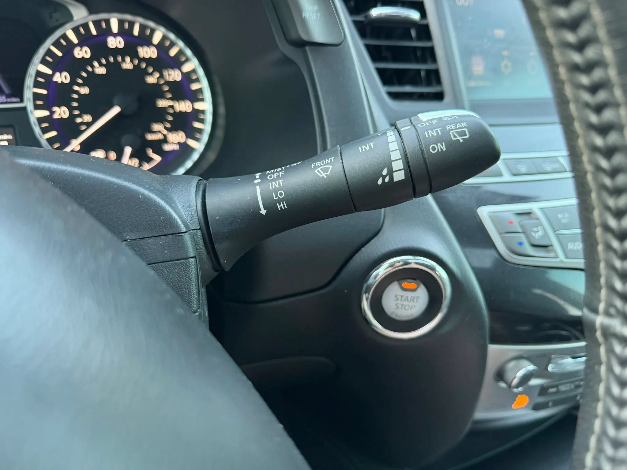 Used 2020 INFINITI QX60 Luxe AWD/4WD image 44
