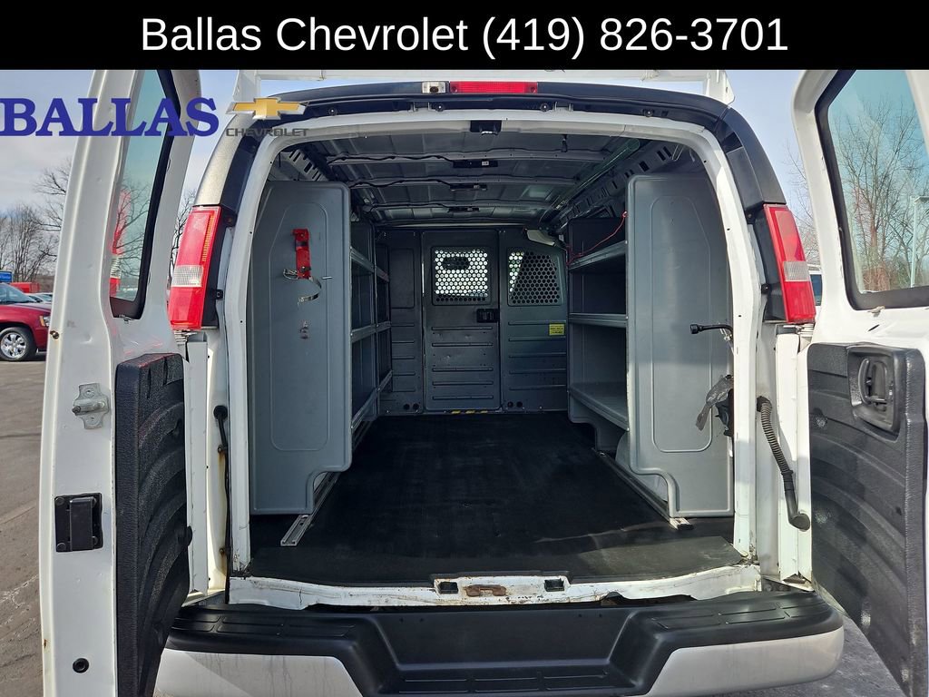 Used 2017 Chevrolet Express 2500 image 24