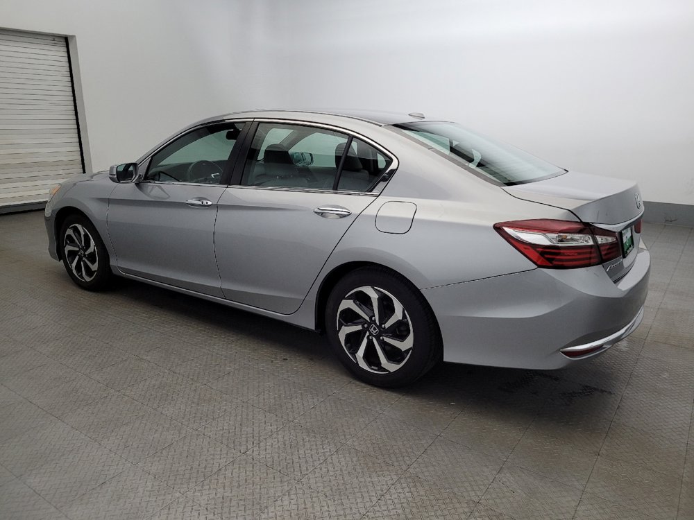 Used 2017 Honda Accord EX-L image 3