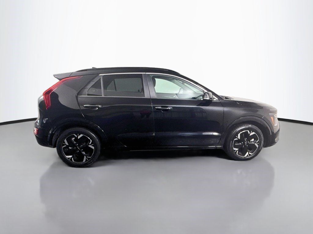 Used 2023 Kia Niro Wave FWD image 11