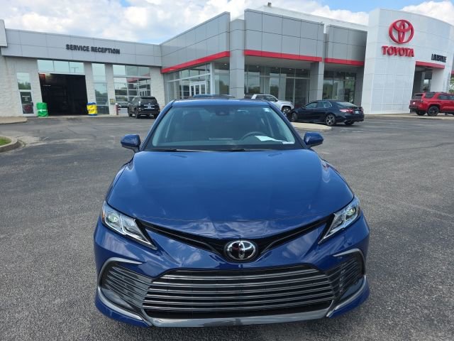 Used 2023 Toyota Camry LE image 2