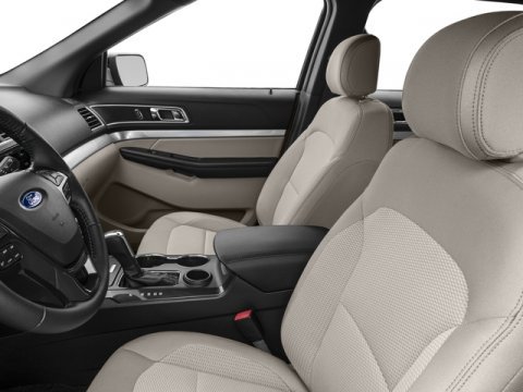 Used 2017 Ford Explorer XLT w/ Equipment Group 202A image 9