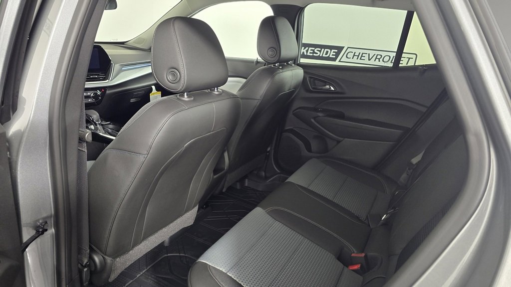 New 2025 Chevrolet Trax LT w/ Driver Confidence Package image 11