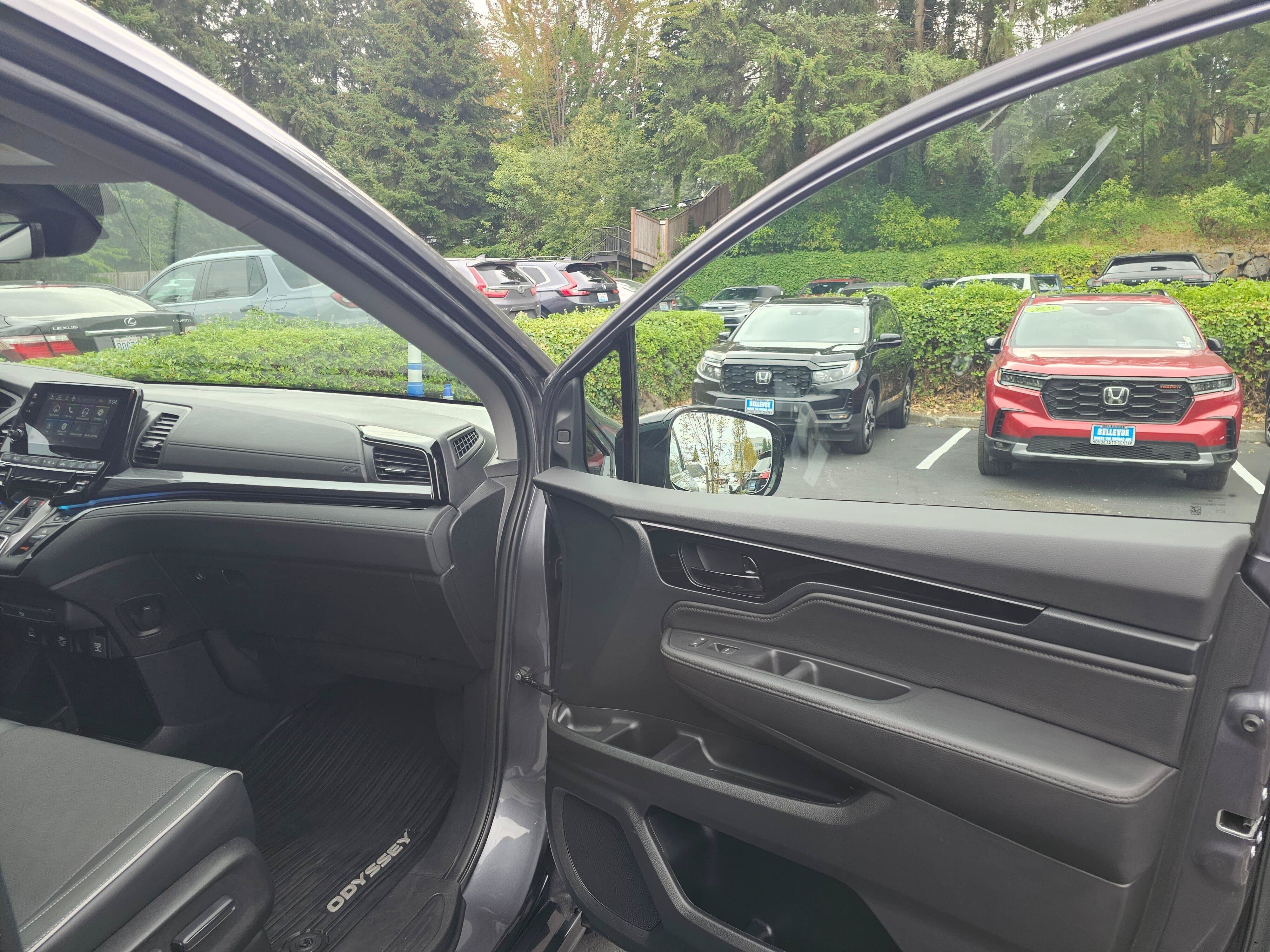 Certified 2023 Honda Odyssey Elite image 12