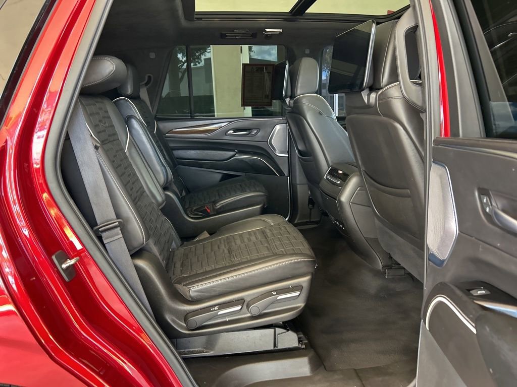 Used 2021 Cadillac Escalade Sport Platinum RWD image 30
