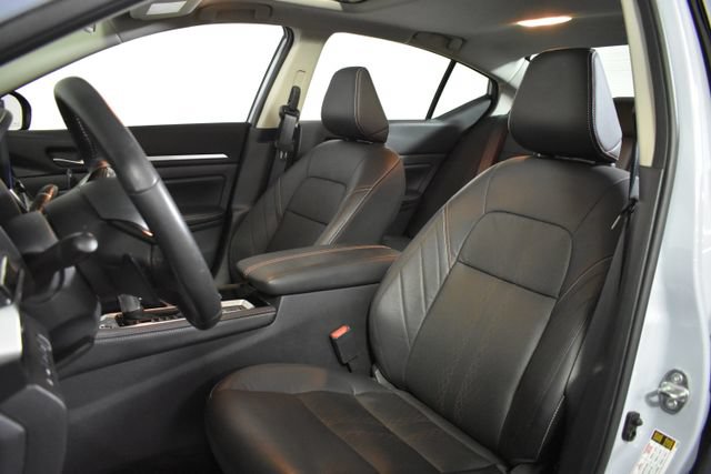 Used 2024 Nissan Altima 2.0 SR FWD image 9
