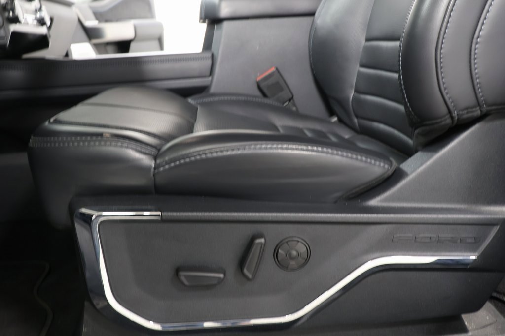 Used 2025 Ford F250 Platinum image 21
