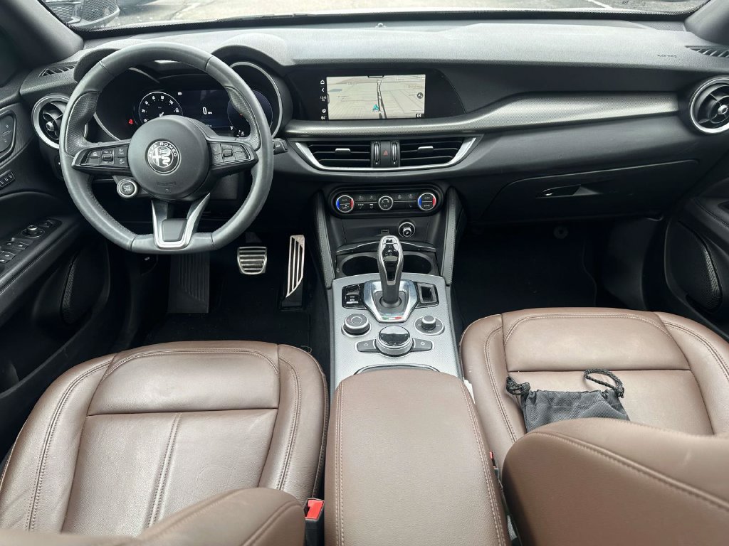Used 2024 Alfa Romeo Stelvio Ti AWD/4WD image 15