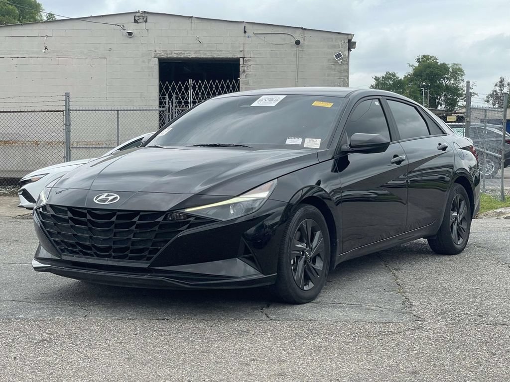 Used 2023 Hyundai Elantra SEL FWD image 1