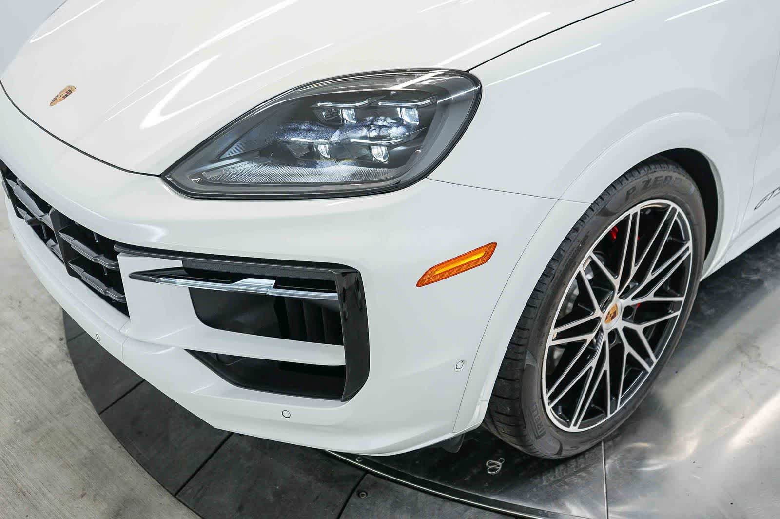 New 2026 Porsche Cayenne GTS AWD/4WD image 16