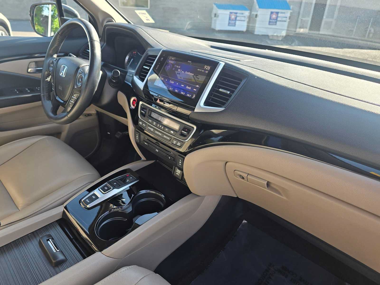 Used 2018 Honda Pilot Touring image 11