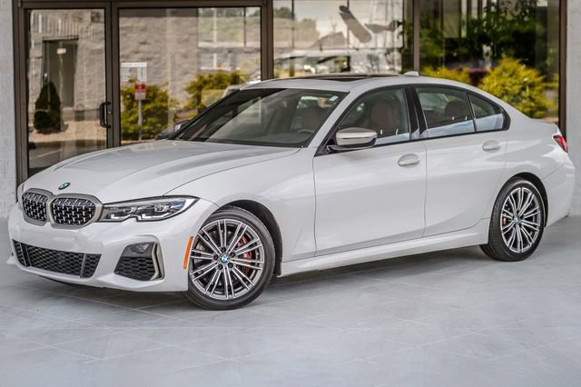 Used 2022 BMW M340i xDrive M340i xDRIVE - WHITE ON RED - w/ Driving Assistance Package image 2