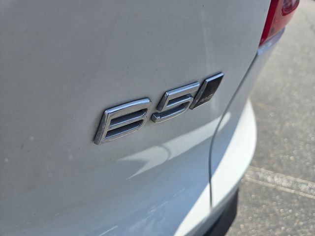 Used 2023 Volvo XC40 B5 Plus AWD/4WD image 10