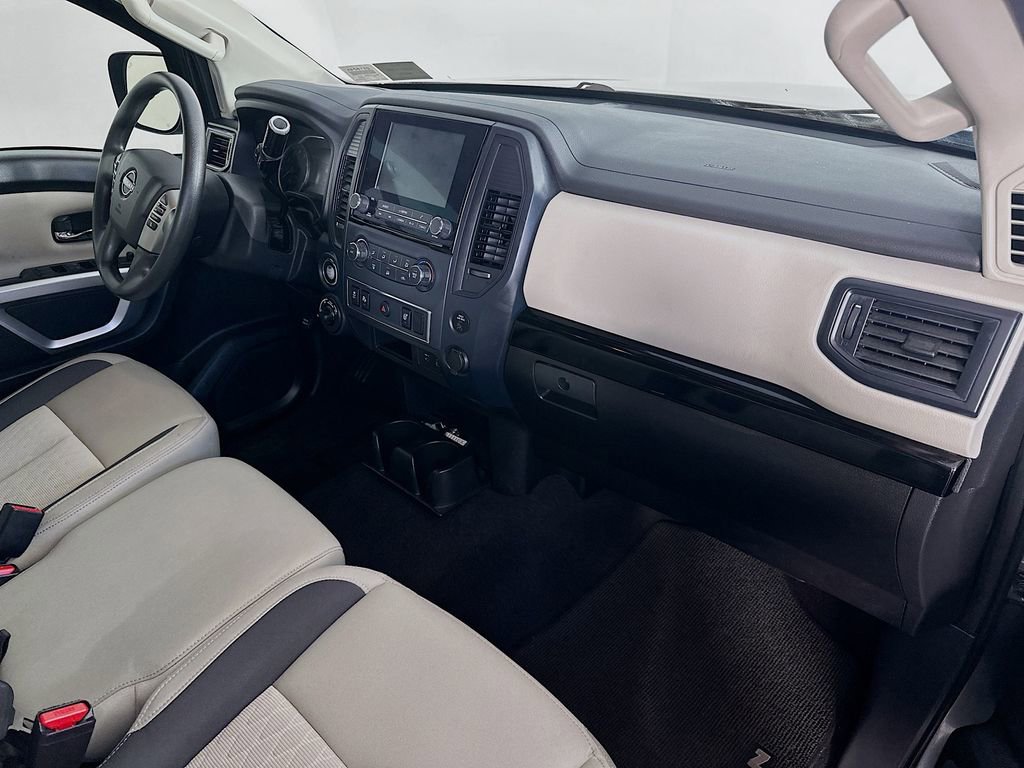 Used 2024 Nissan Titan SV AWD/4WD image 30