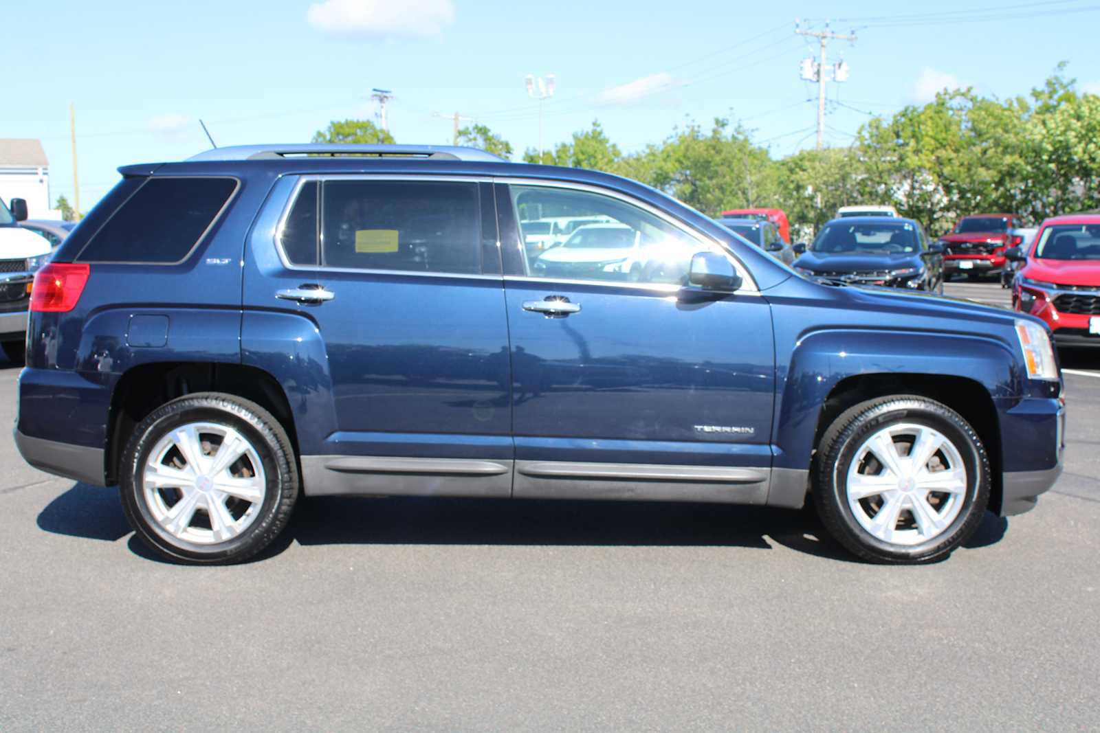 Used 2017 GMC Terrain SLT w/ Open Road Package AWD/4WD image 8