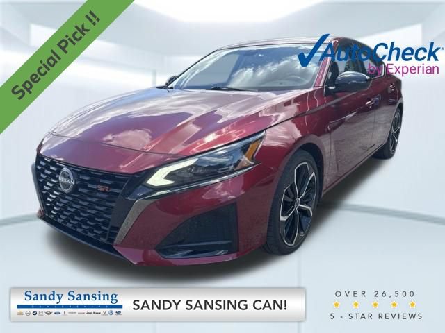 Used 2023 Nissan Altima 2.5 SR w/ SR Premium Package FWD image 1