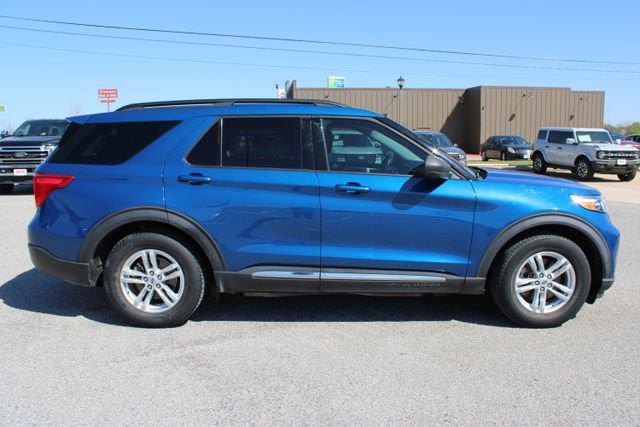 Used 2020 Ford Explorer XLT w/ Equipment Group 202A image 4