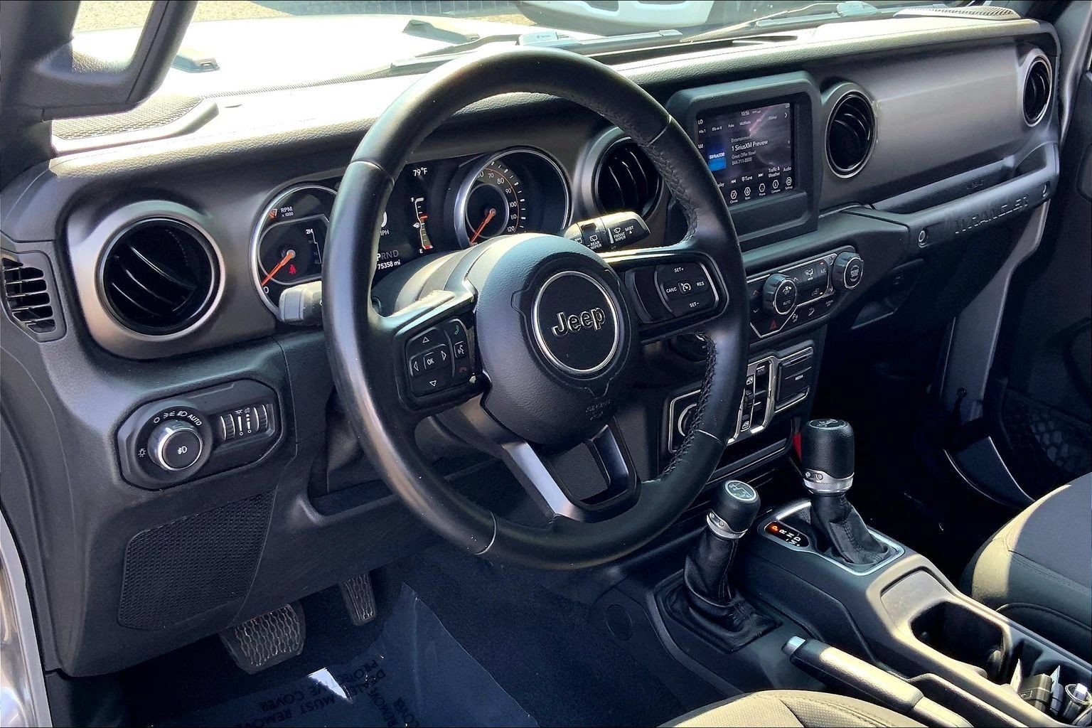 Used 2018 Jeep Wrangler Unlimited Sport S AWD/4WD image 16