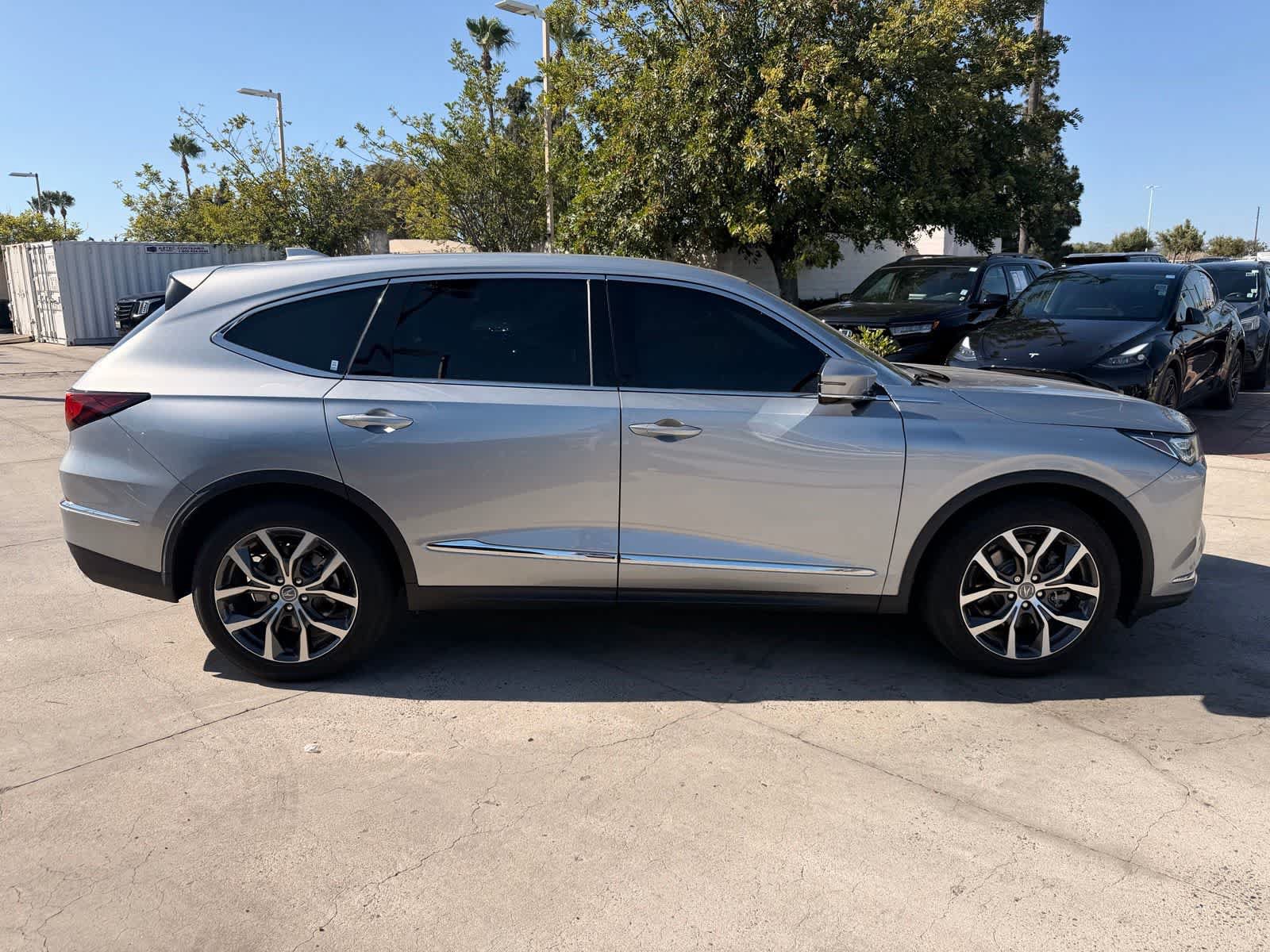 Used 2023 Acura MDX FWD w/ Technology Package image 6