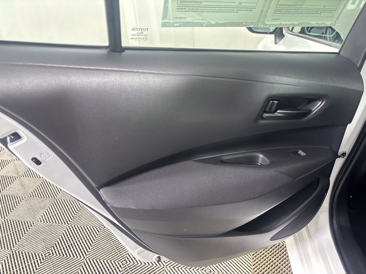 Used 2024 Toyota Corolla LE FWD image 23