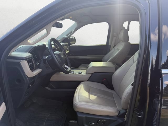 Used 2023 Ford Expedition Limited AWD/4WD image 9
