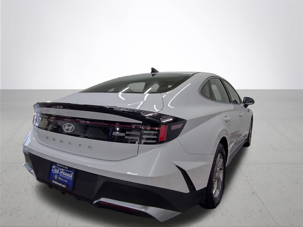 New 2026 Hyundai Sonata SE FWD image 11