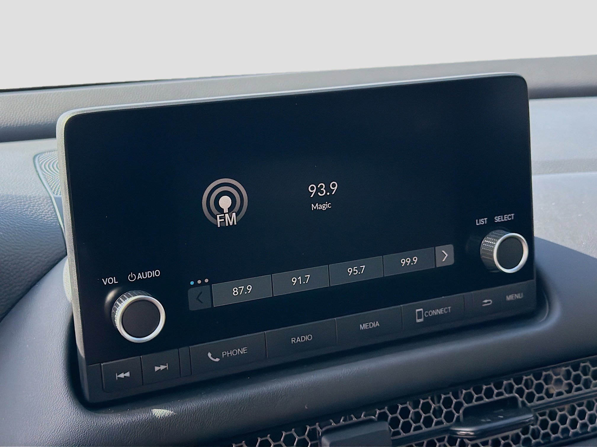 Certified 2025 Honda HR-V Sport image 12