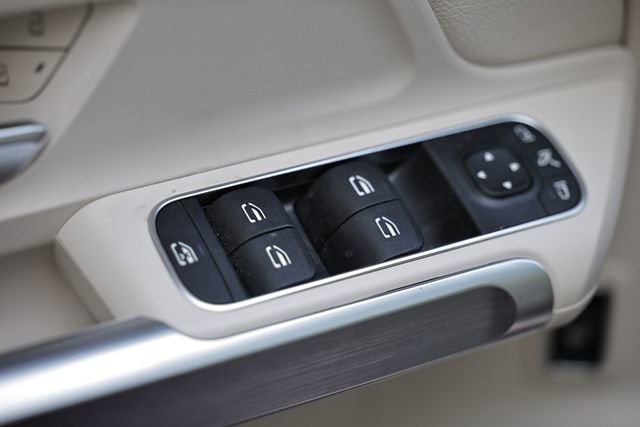 Used 2023 Mercedes-Benz GLB 250 4MATIC image 18